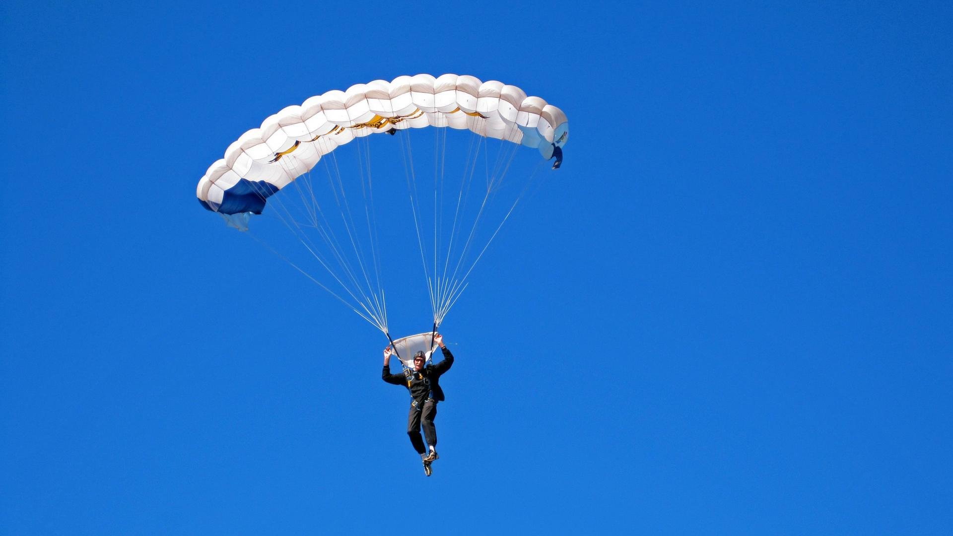 开云体育APP-F1带动城市旅游热潮